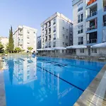 Flat In Antalya With Shared Pool And Garden
